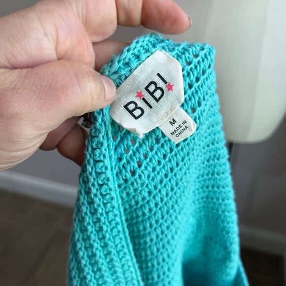 BiBi Blue Teal Floral Crochet Knit Short Sleeve Sweater Top Sz M - Picture 8 of 8